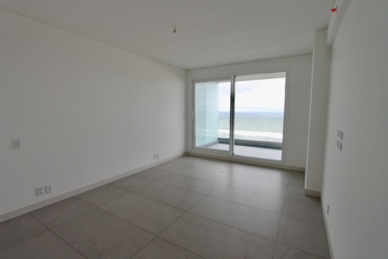 Departamento en Le Parc III en venta